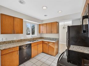 1541 S Fairplay Way, Aurora CO 80012