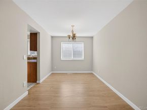 1541 S Fairplay Way, Aurora CO 80012