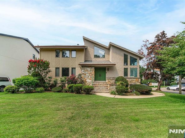 15 Hudson Terrace, Englewood Cliffs NJ 07632