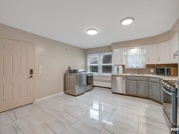 1227 Inwood Terrace, Fort Lee NJ 07024