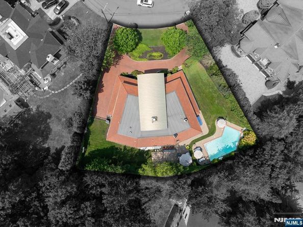 46 Jean Drive, Englewood Cliffs NJ 07632