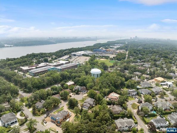 46 Jean Drive, Englewood Cliffs NJ 07632