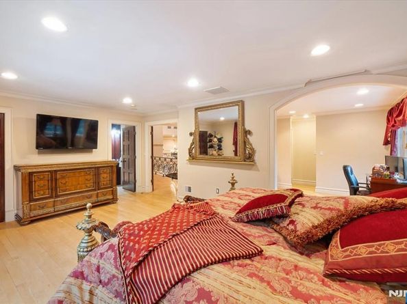 46 Jean Drive, Englewood Cliffs NJ 07632