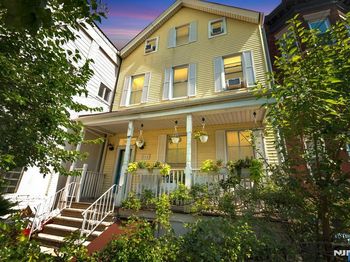 564 Hudson Avenue