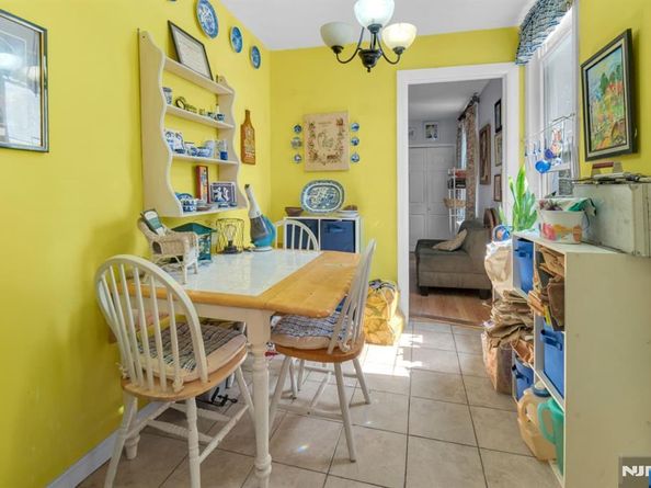 564 Hudson Avenue, Weehawken NJ 07086