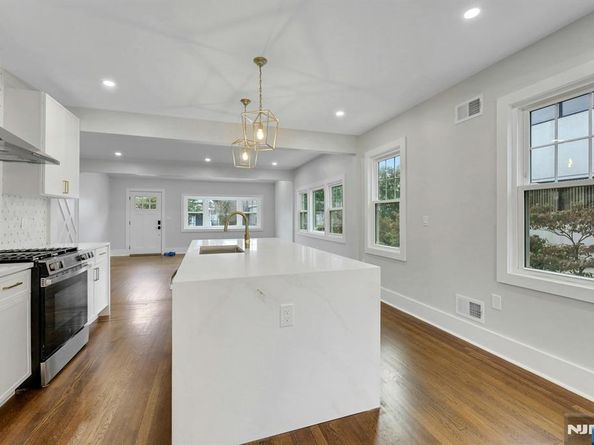 485 Columbia Avenue, Ridgefield NJ 07657