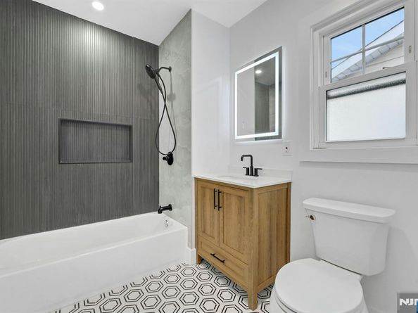 485 Columbia Avenue, Ridgefield NJ 07657