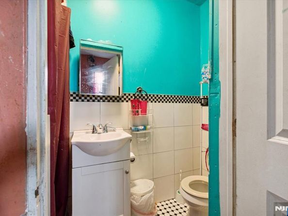 7-10 24th Street, Union City NJ 07087