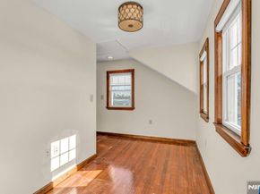 9 Old Wood Road, Edgewater NJ 07020