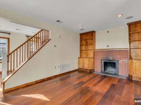 9 Old Wood Road, Edgewater NJ 07020