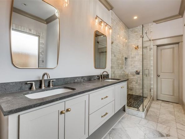 714 N Edgefield Avenue , Dallas Texas 75208