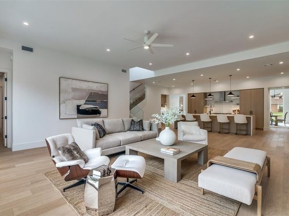 5808  Brookstown Drive , Dallas Texas 75230