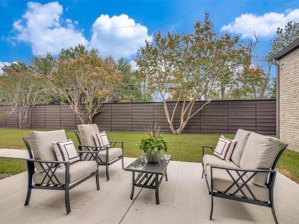 5808  Brookstown Drive , Dallas Texas 75230