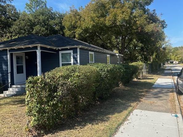 2923  Carpenter Avenue , Dallas Texas 75215