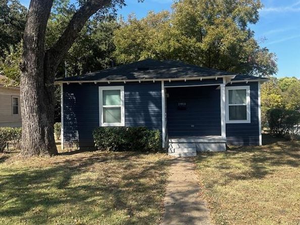 2923  Carpenter Avenue , Dallas Texas 75215