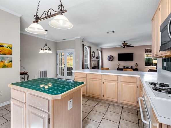 905  Whitman Circle , Allen Texas 75002