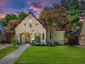 446 W Suffolk Avenue , Dallas Texas 75208