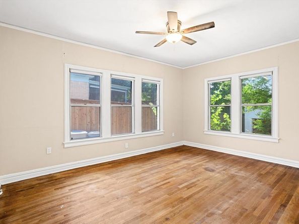 446 W Suffolk Avenue , Dallas Texas 75208