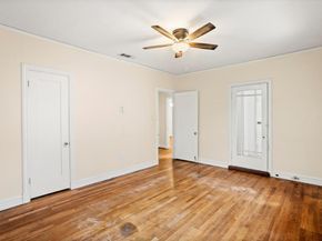 446 W Suffolk Avenue , Dallas Texas 75208