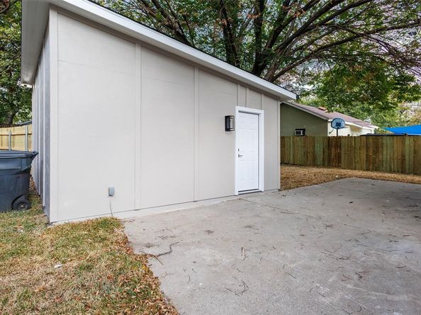 710 S Glasgow Drive , Dallas Texas 75223