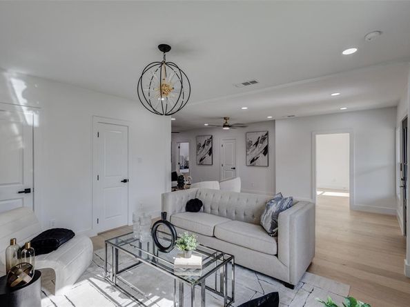 710 S Glasgow Drive , Dallas Texas 75223