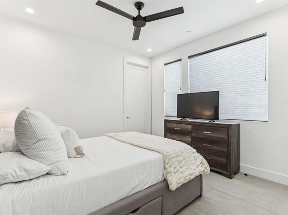 4805  Manett Street  102, Dallas Texas 75204