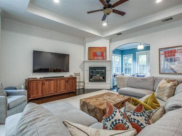 6122  Richmond Avenue , Dallas Texas 75214