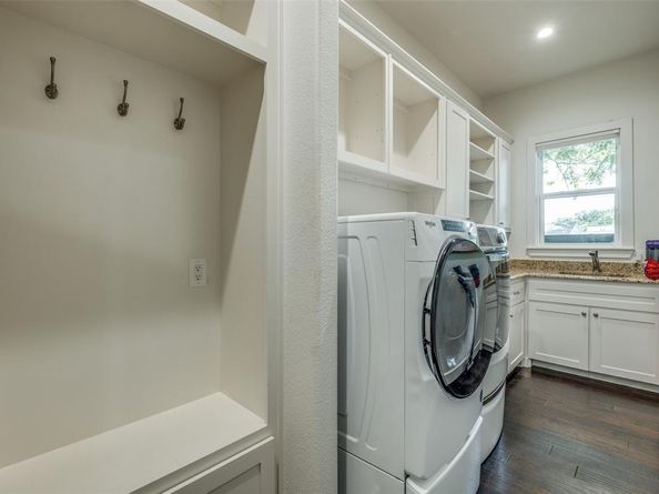 6122  Richmond Avenue , Dallas Texas 75214