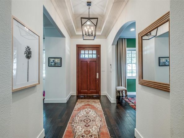 6122  Richmond Avenue , Dallas Texas 75214