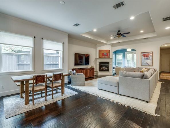 6122  Richmond Avenue , Dallas Texas 75214