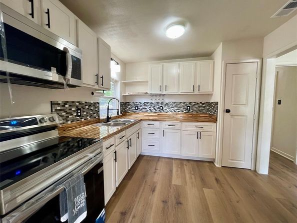 7801  Ewing Avenue , Fort Worth Texas 76116