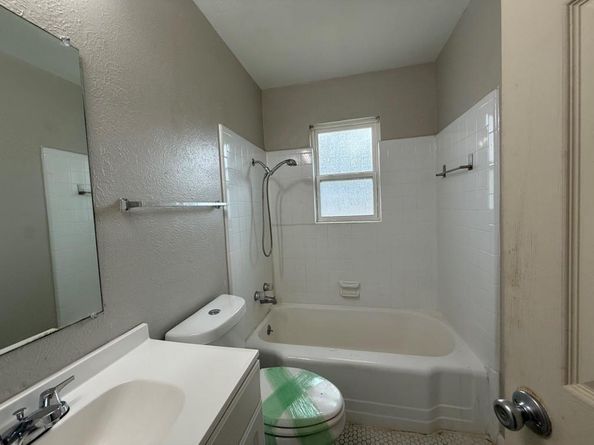 2500  Normont Circle , Fort Worth Texas 76103