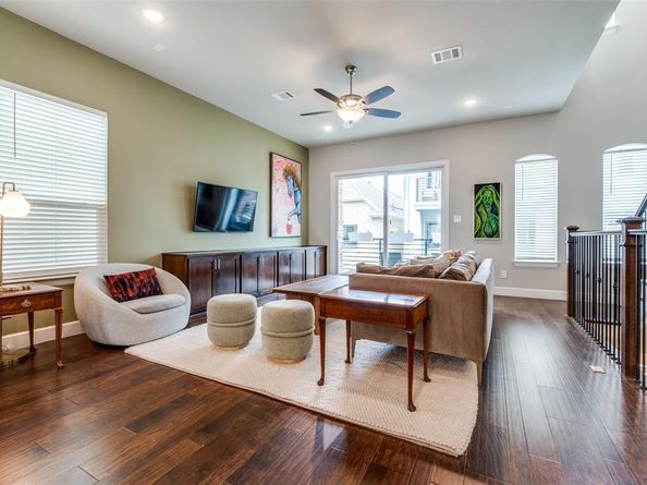 8233  Laflin Lane , Dallas Texas 75231