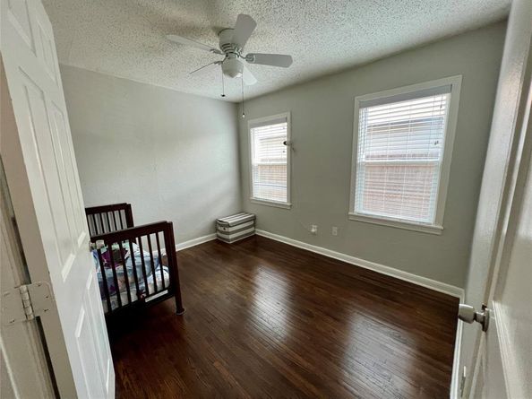 5432  Thomas Lane , River Oaks Texas 76114