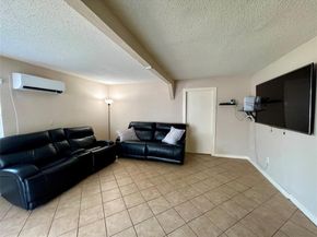 5432  Thomas Lane , River Oaks Texas 76114