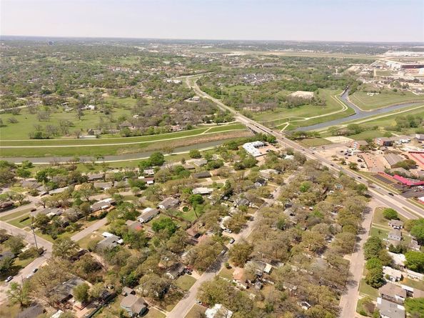 5432  Thomas Lane , River Oaks Texas 76114