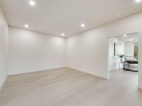 1622  Sylvan Avenue , Dallas Texas 75208
