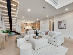 1622  Sylvan Avenue , Dallas Texas 75208