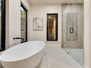 1622  Sylvan Avenue , Dallas Texas 75208
