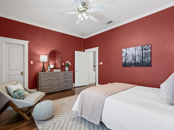 2206  College Avenue , Fort Worth Texas 76110