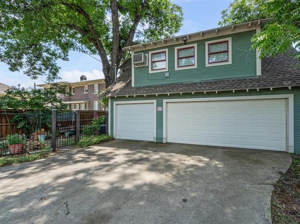 2206  College Avenue , Fort Worth Texas 76110