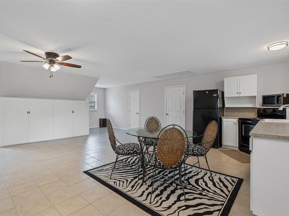 2206  College Avenue , Fort Worth Texas 76110