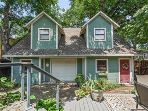 2206  College Avenue , Fort Worth Texas 76110
