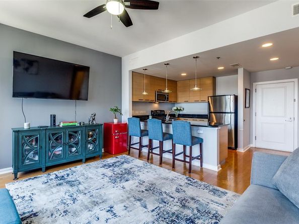 1200  Main Street  1402, Dallas Texas 75202