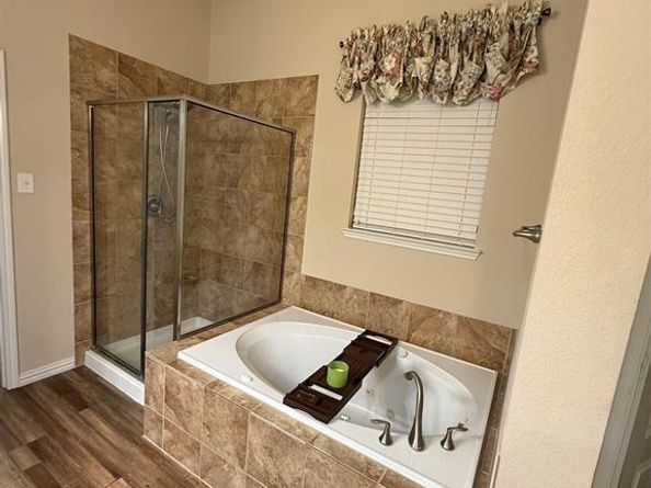2816  Lacompte Drive , Dallas Texas 75227