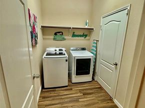 2816  Lacompte Drive , Dallas Texas 75227