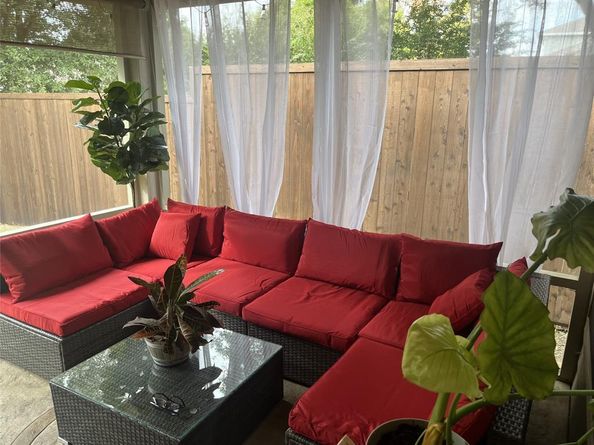 2816  Lacompte Drive , Dallas Texas 75227