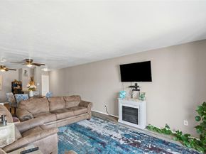 4024  Ridglea Country Club Drive  611, Fort Worth Texas 76126