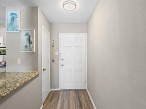 4024  Ridglea Country Club Drive  611, Fort Worth Texas 76126
