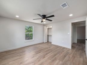 5629  Curzon Avenue , Fort Worth Texas 76107